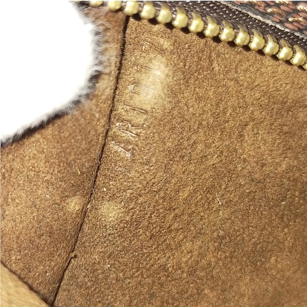 Louis Vuitton Neverfull Pouch in Damier Ebene W/ Strap Attachment • Authentic - Picture 15 of 16